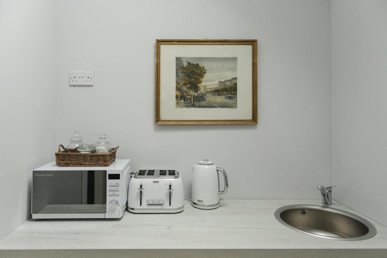 Stylish Self Contained Studio Near Glasgow Airport Apartment Lochwinnoch ภายนอก รูปภาพ